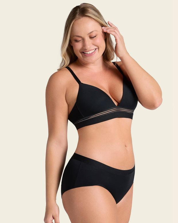 Semi low-rise smooth hiphugger panty