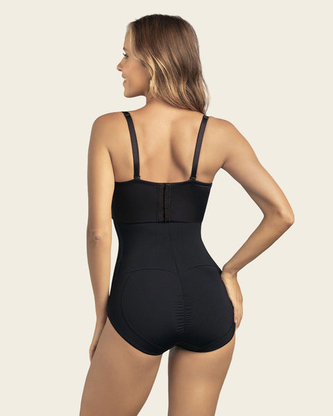Extra High-Waisted Sculpting Classic Panty#color_700-black