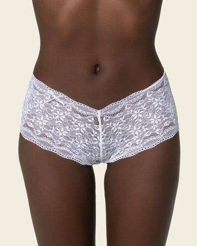 Hiphugger style panty in modern lace#color_003-white