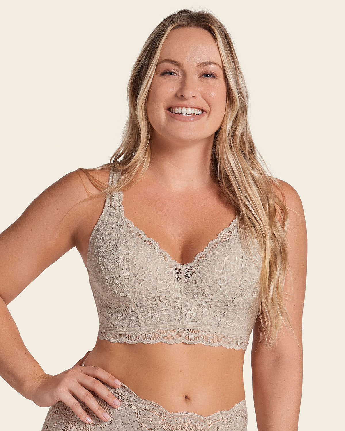 Underwire Smoothing Bustier | Leonisa