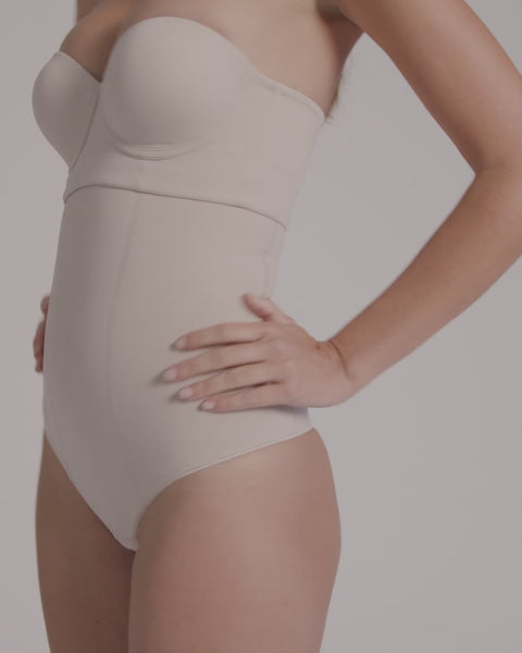 Extra high-waisted sculpting thong panty#all_variants