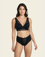 Deep coverage bra: soft lightly-lined lace underwire bra#color_700-black