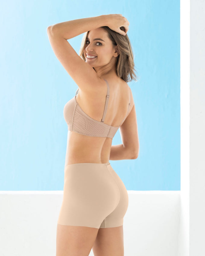 Eco-friendly seamless panty short made of recycled plastic bottles#color_802-beige