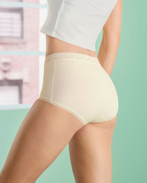 3-Pack high-waisted boyshorts with lace accents#color_s06-beige-white-nude