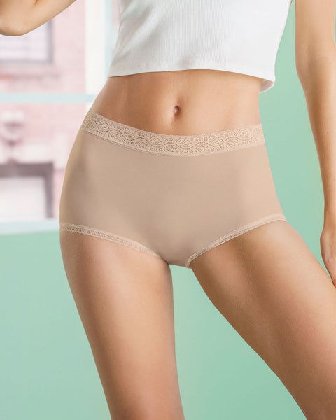 3-Pack high-waisted boyshorts with lace accents#color_s06-beige-white-nude