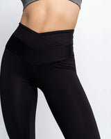 V-cut waistband shaper legging#color_700-black