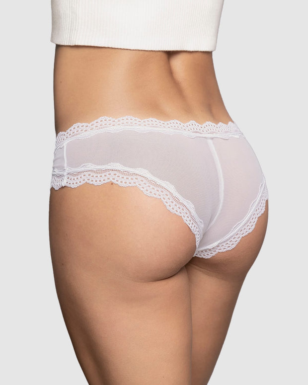 Super soft cheeky panty with delicate lace trim#color_000-white